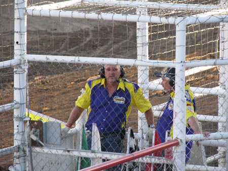 IMG_3587 race marshalls wearing proper Aztec colours